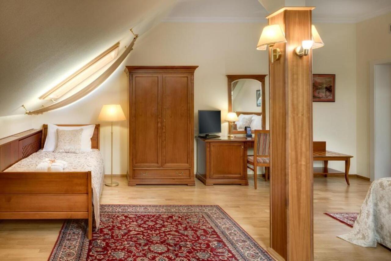 Boutique Hotel Seven Days Prague Exterior photo
