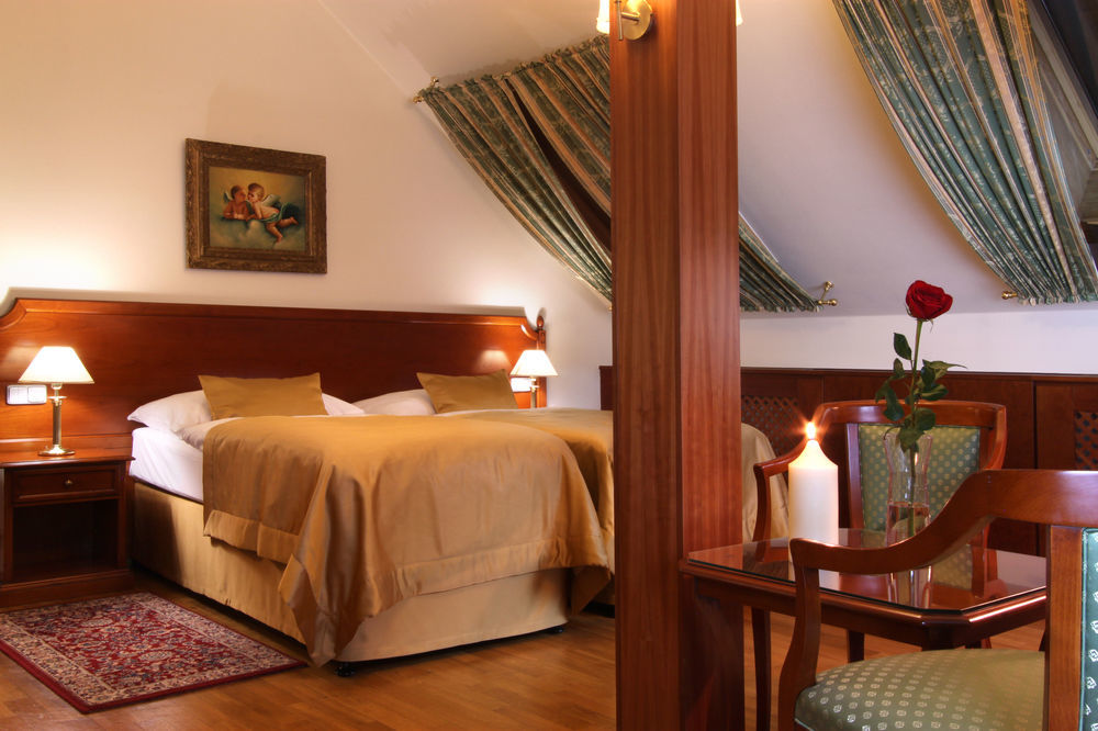 Boutique Hotel Seven Days Prague Exterior photo