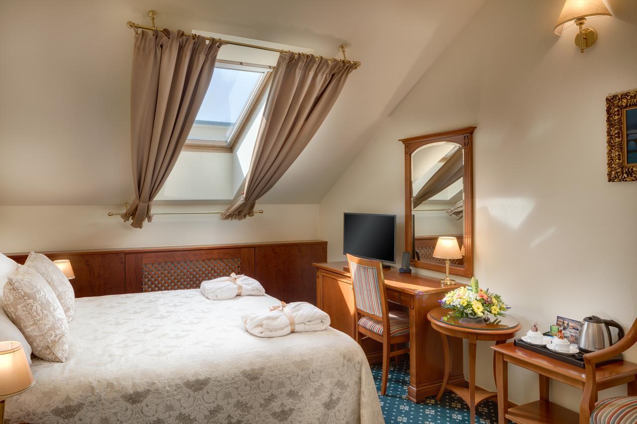 Boutique Hotel Seven Days Prague Exterior photo